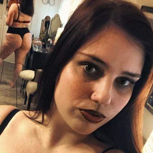 mariafernanda18, Pacific Grove, California