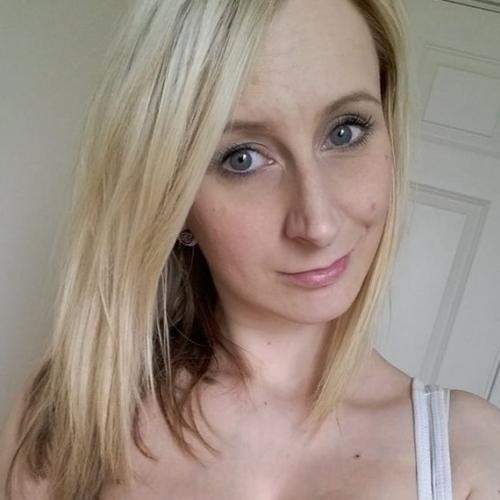 HotDoll82, Pomona, California