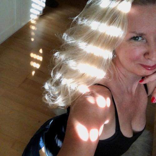 Letssayimhorny, Lamont, California