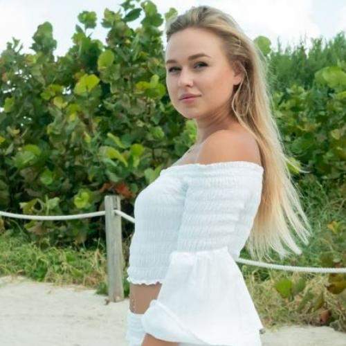 Melly5, Oxnard, California